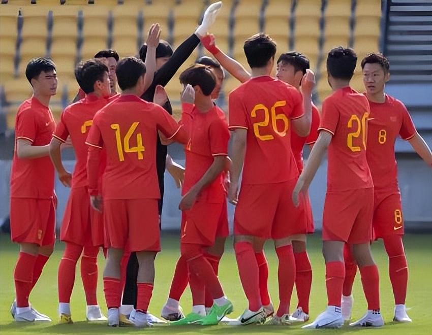 体育赛事分析-U23国足踢泰国首发预测！蒯纪闻首次以主力身份出战，王钰栋替补