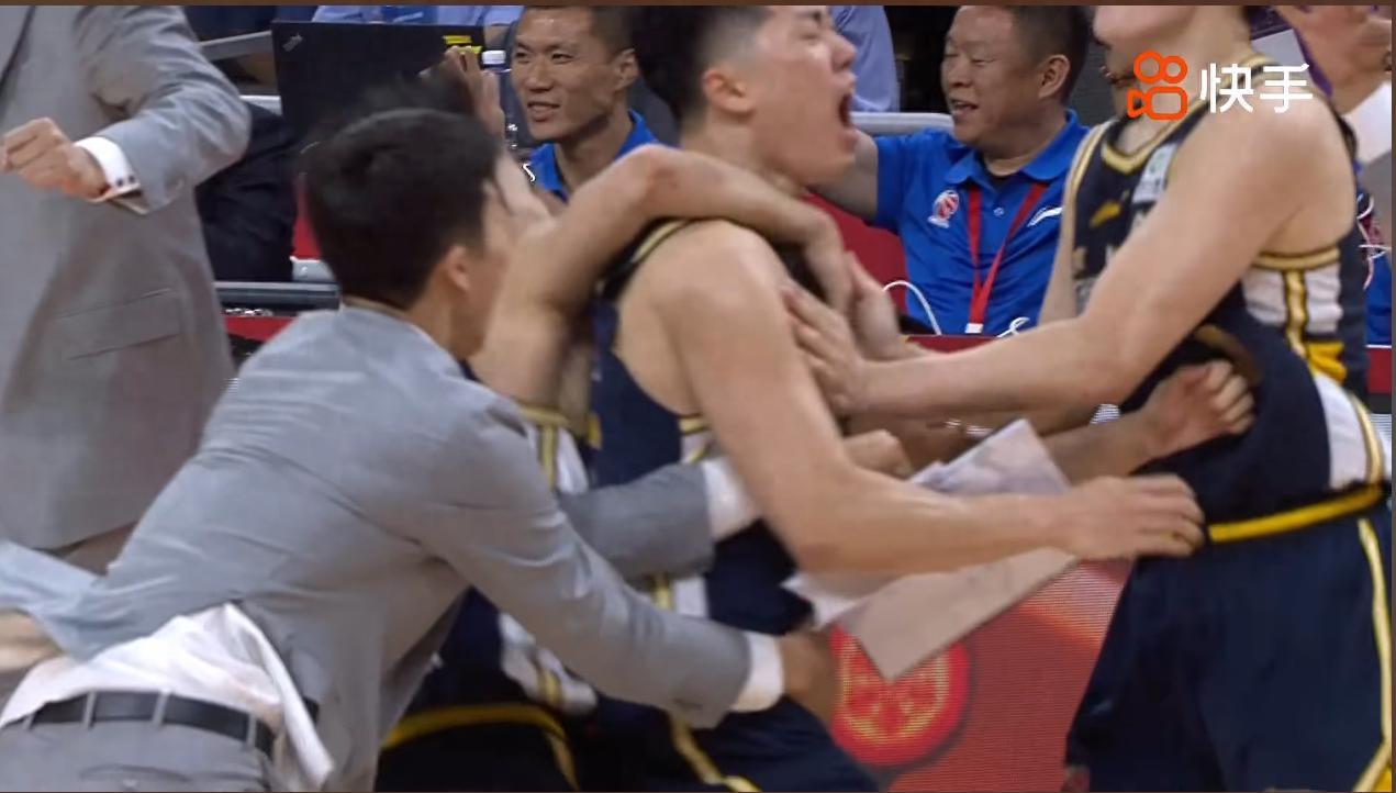 体育赛事预测-张皓嘉绝杀北京！听听刘晓宇李克怎么说，为何能反败为胜？